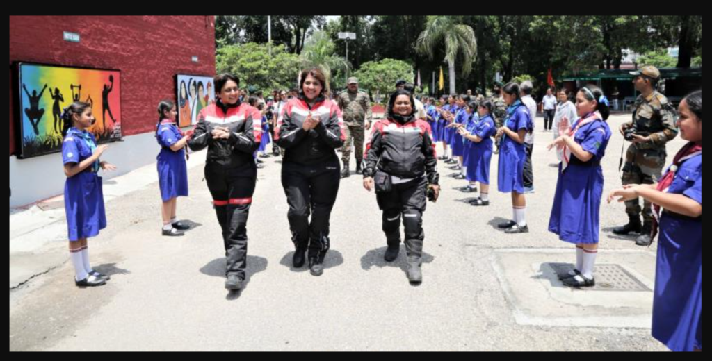 Women bike expedition to commemorate Kargil Vijay Diwas arrives at Jammu to red carpet welcome